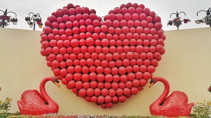 Romantic Sculpture - Heart of Balloons at Dubai Miracle Garden