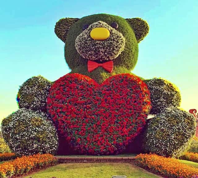 Romantic Sculpture of Teddy Bear at the Dubai Miracle Garden