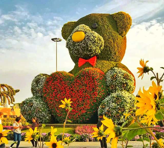 Teddy Bear Floral Theme and Valentine's Day at the Dubai Miracle Garden.