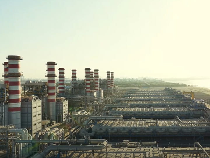 The Jebel Ali water desalination plant is the largest one in the world.